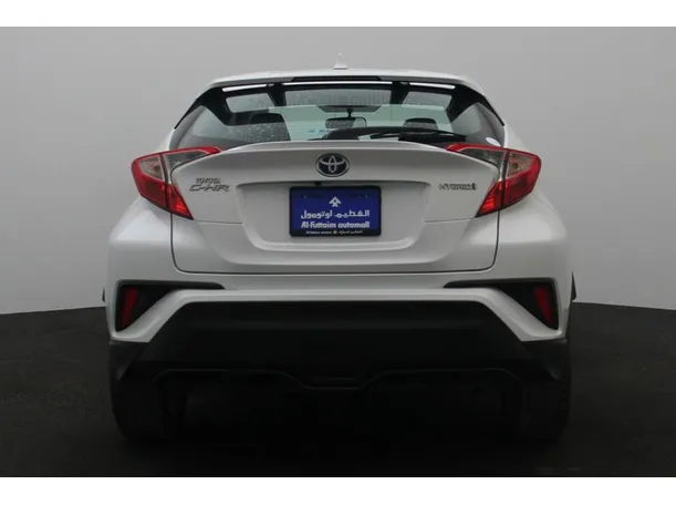 Car image 12
