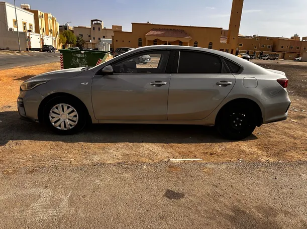 Car image 8