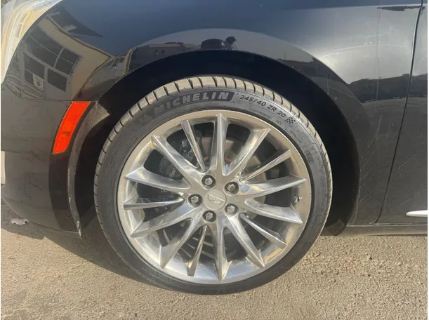 Car image 9