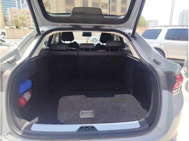 Car image 25