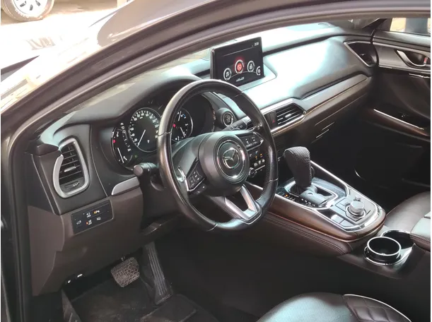 Car image 13
