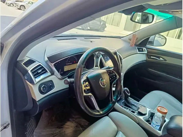 Car image 10