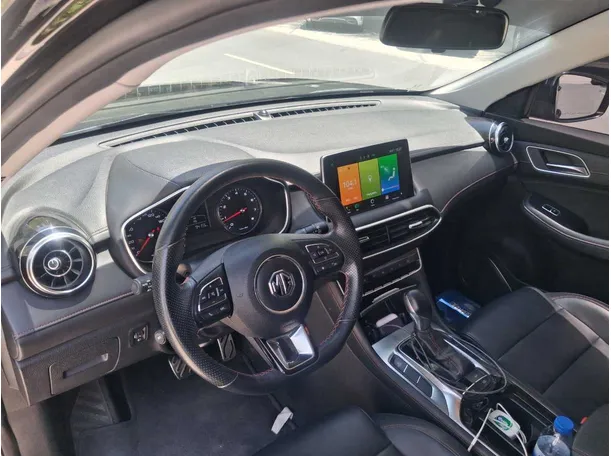 Car image 11