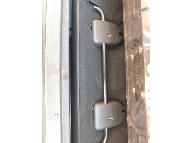 Car image 40