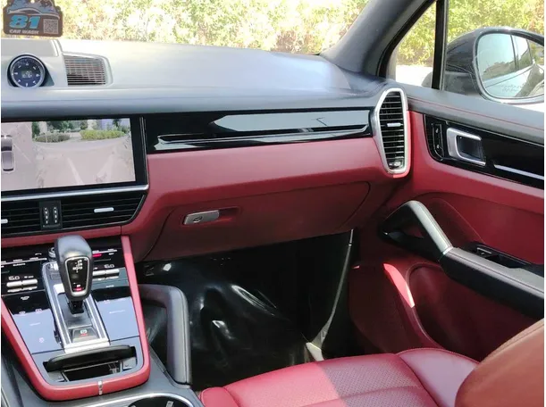 Car image 23