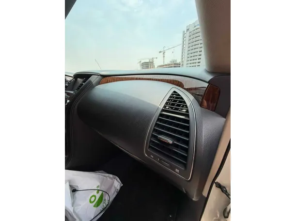 Car image 33