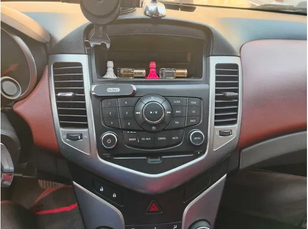 Car image 25