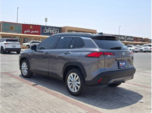 Car image 7