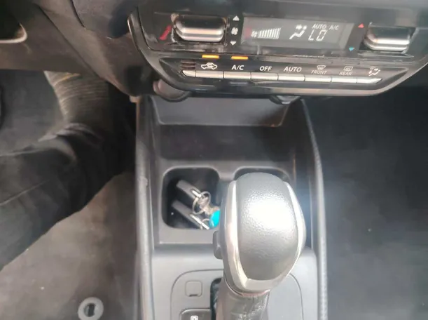 Car image 23