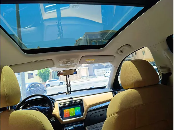 Car image 22