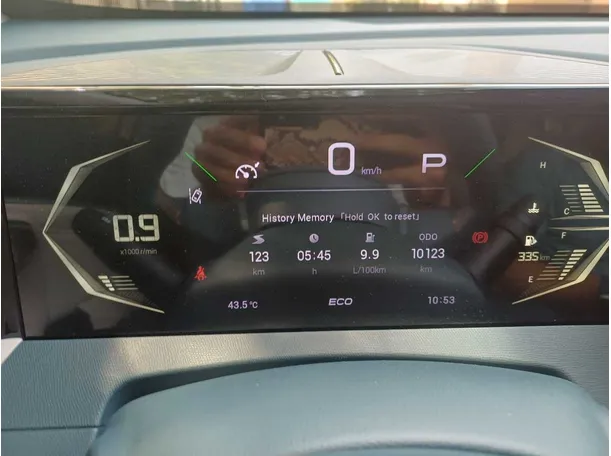 Car image 19