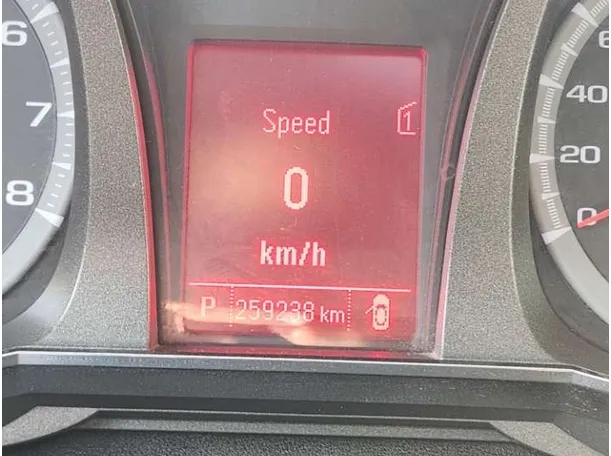 Car image 10