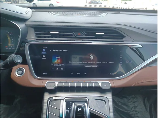 Car image 15