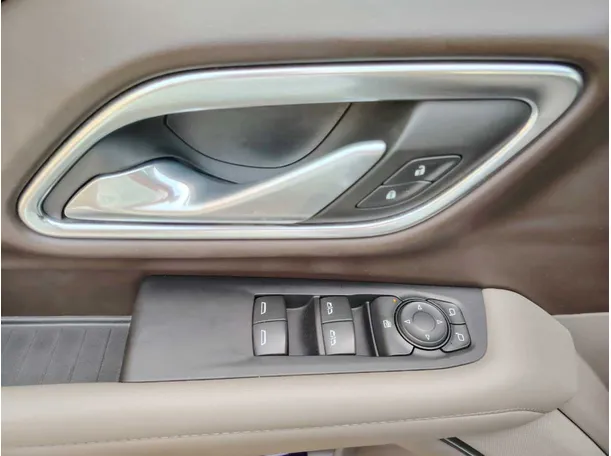 Car image 48
