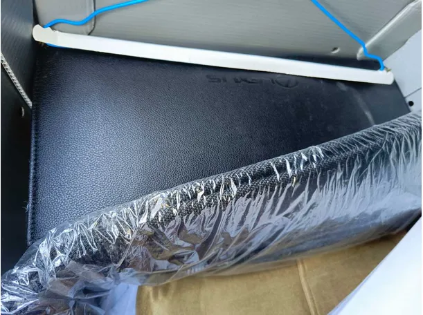 Car image 36