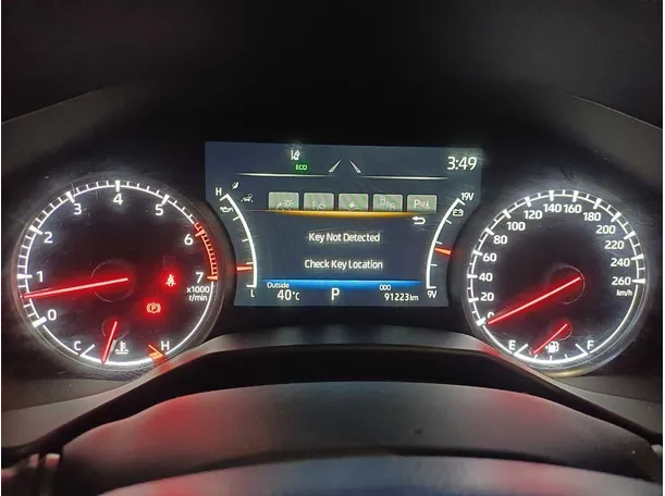 Car image 19
