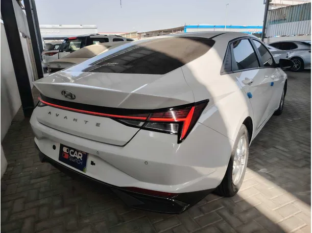 Car image 5