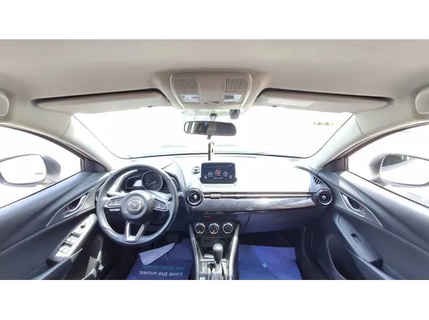 Car image 17