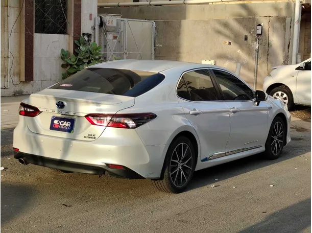 Car image 5