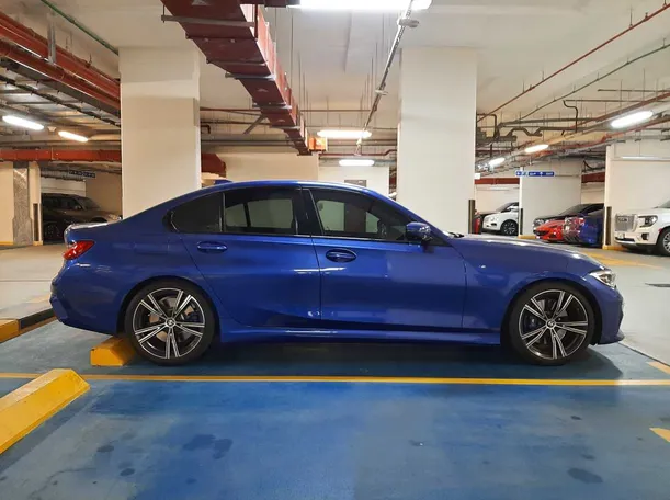 Car image 8