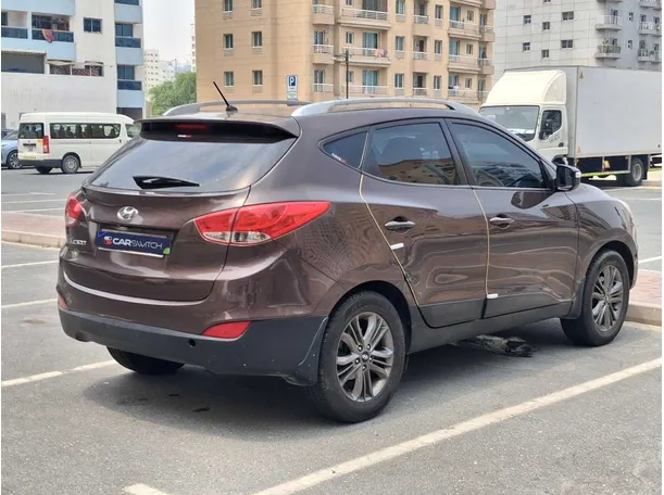Car image 7