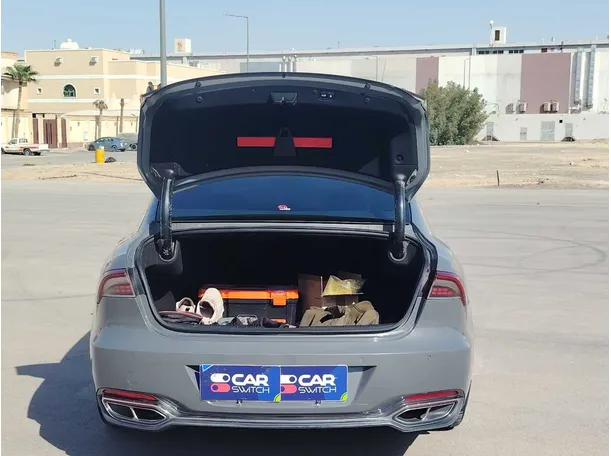 Car image 24
