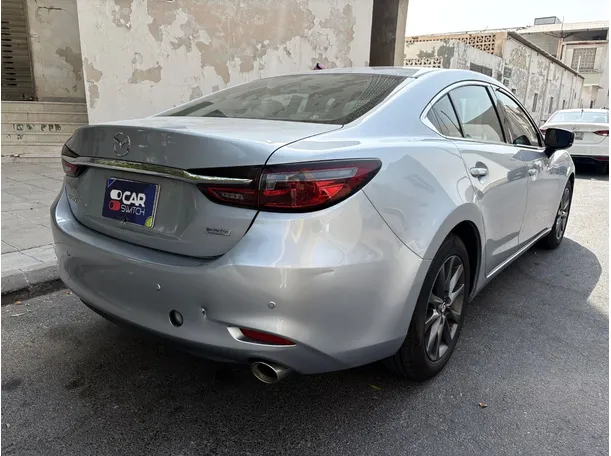 Car image 5