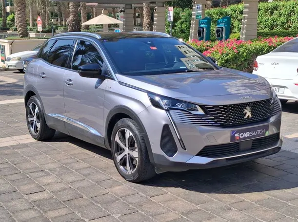 Car image 4