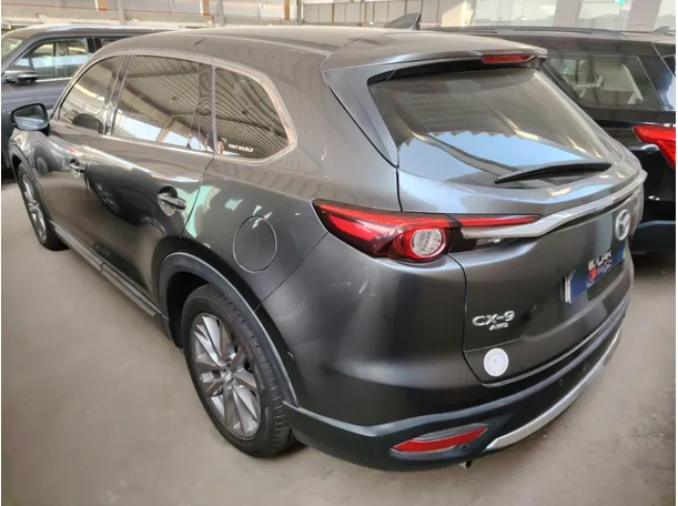 Car image 7