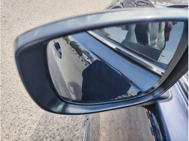 Car image 38