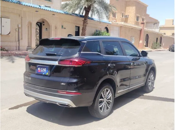 Car image 5