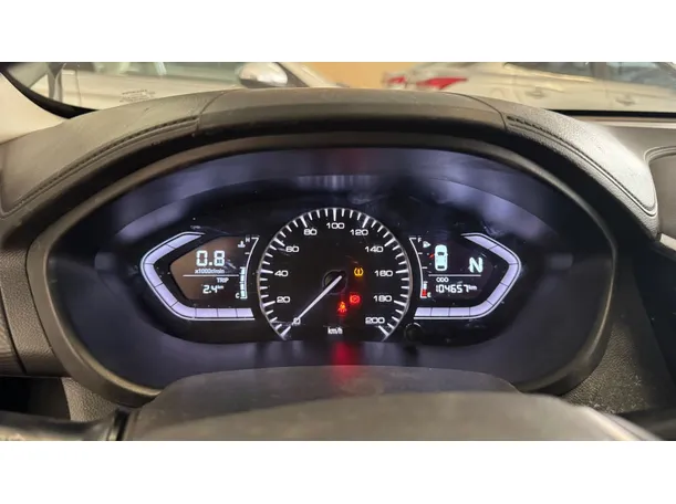 Car image 19