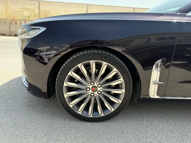 Car image 9