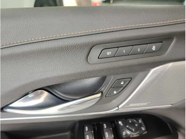 Car image 32