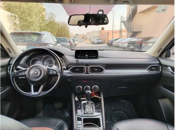 Car image 15