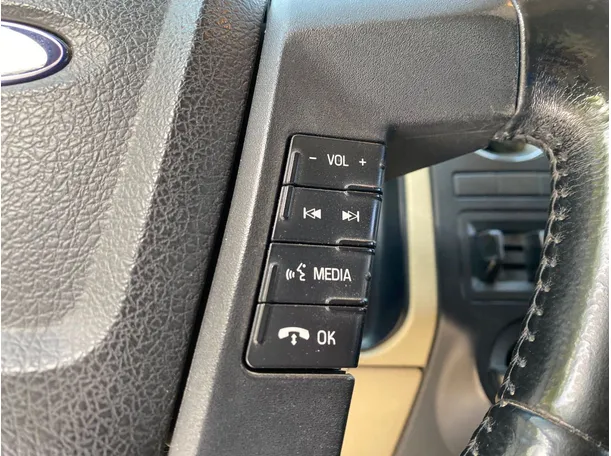 Car image 26