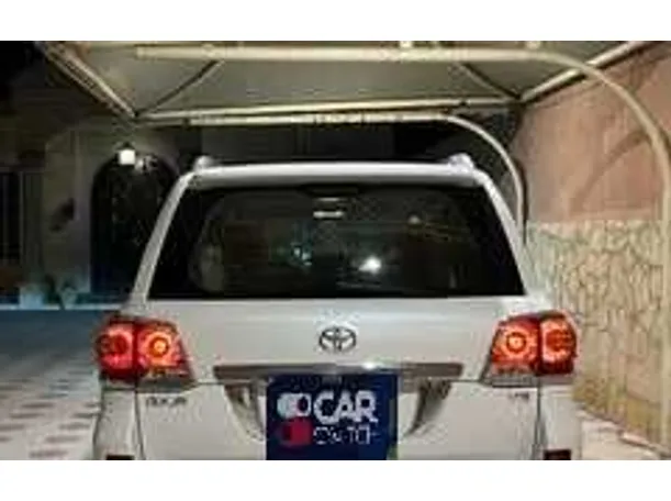 Car image 37