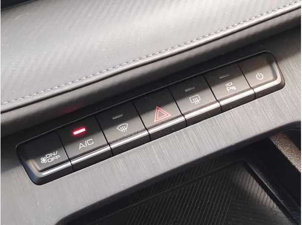 Car image 31