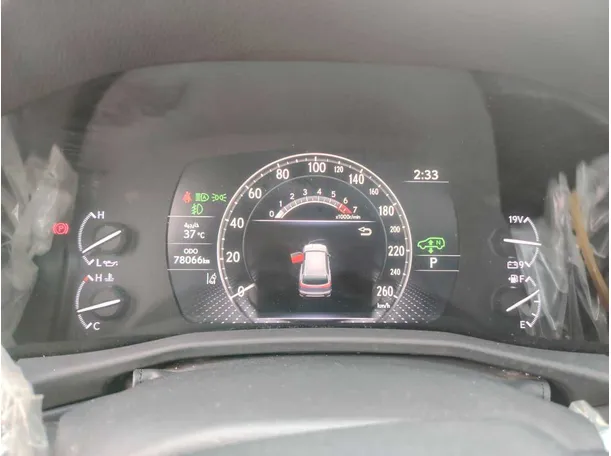 Car image 30