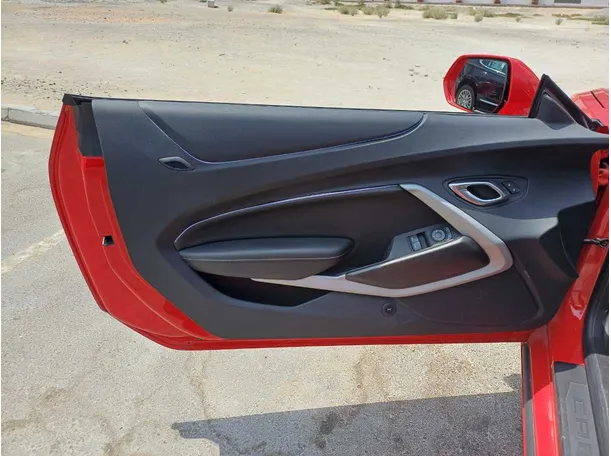Car image 9