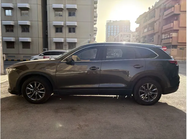 Car image 8