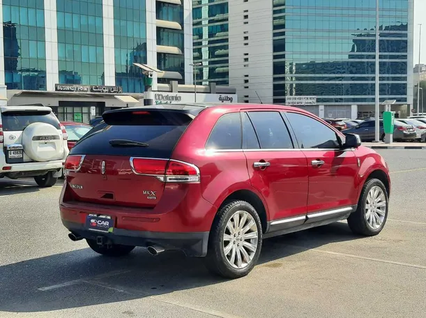 Car image 5