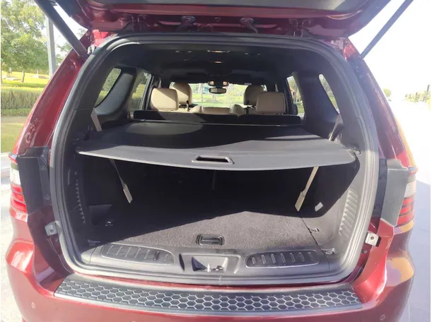 Car image 26