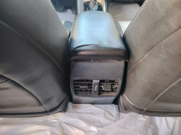 Car image 39