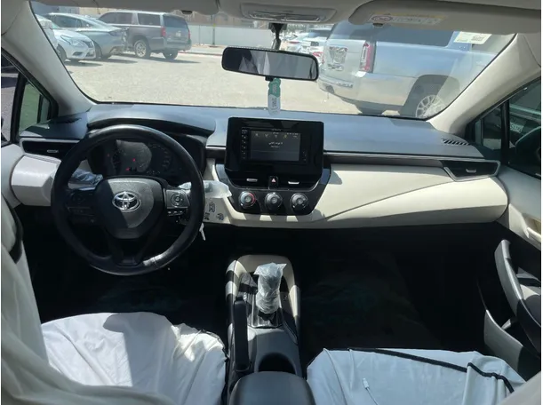 Car image 17