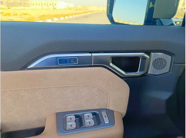 Car image 34