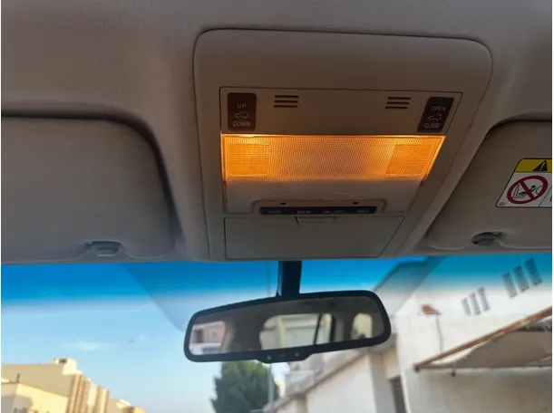 Car image 29