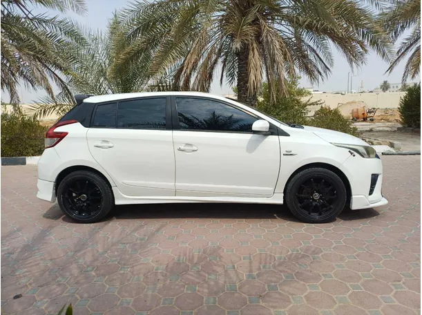 Car image 8