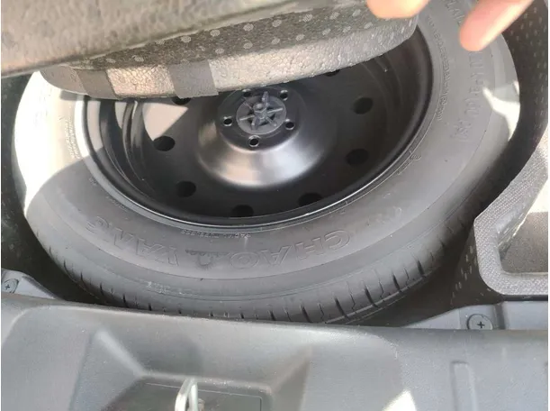 Car image 46