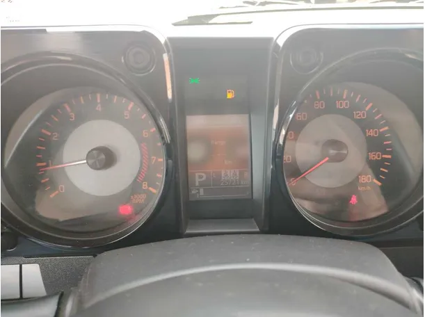 Car image 26
